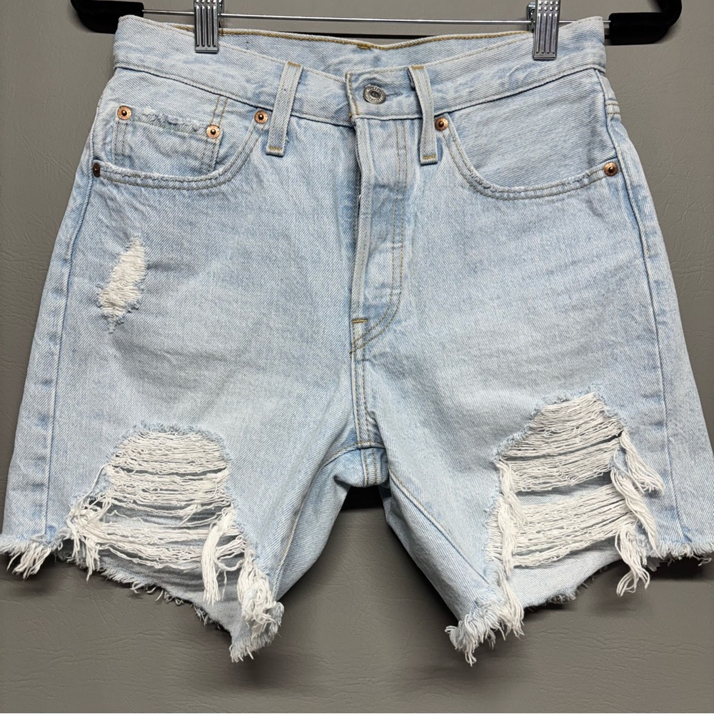 ✨ Levi’s 501 High-Rise Cut-Off Denim Shorts – Size 26 - Picture 5 of 12